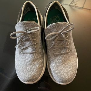 YOU by Sketchers Walk sneakers- 8.5
